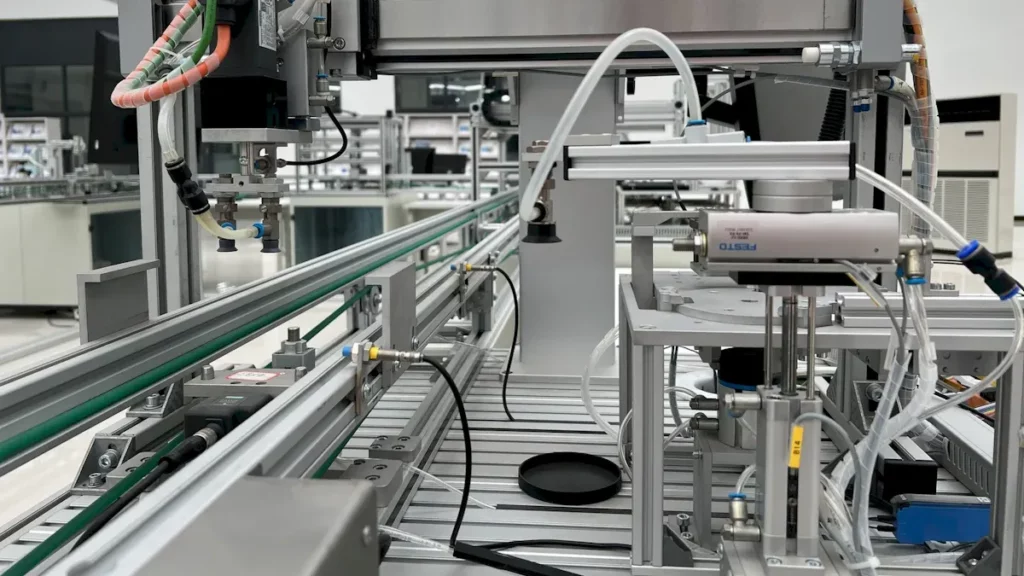 How Contract Manufacturing is Evolving in 2025