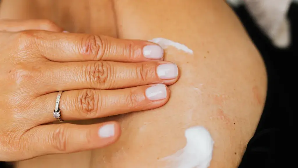 Lotion vs Moisturizer: Key Differences Backed by Science